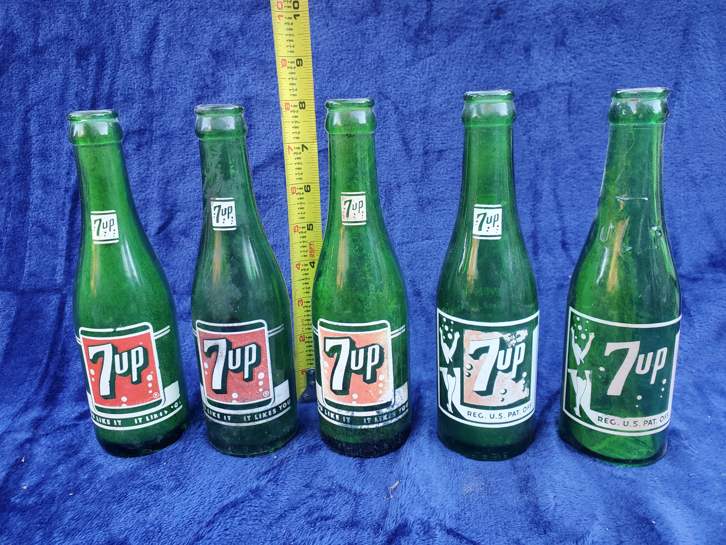 Five Vintage 7-Up ACL Bottles – California Bottlers – 1948–1956