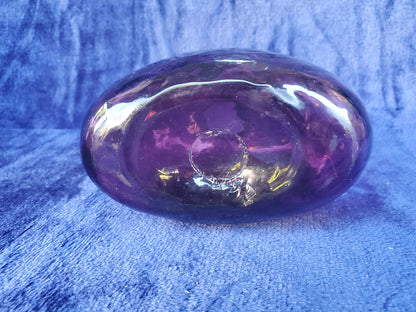 Early 20th-century hand-blown amethyst art-glass vase (c. 1890–1920)